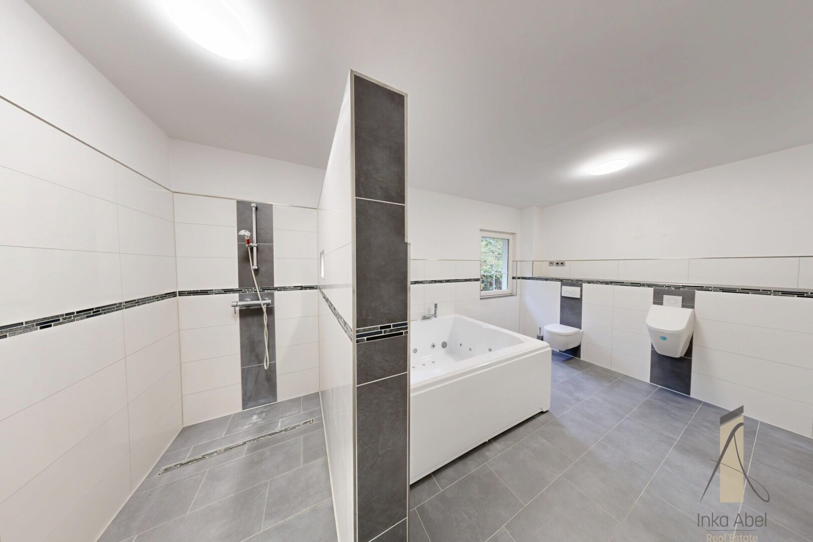 Badezimmer - DHH rechts
